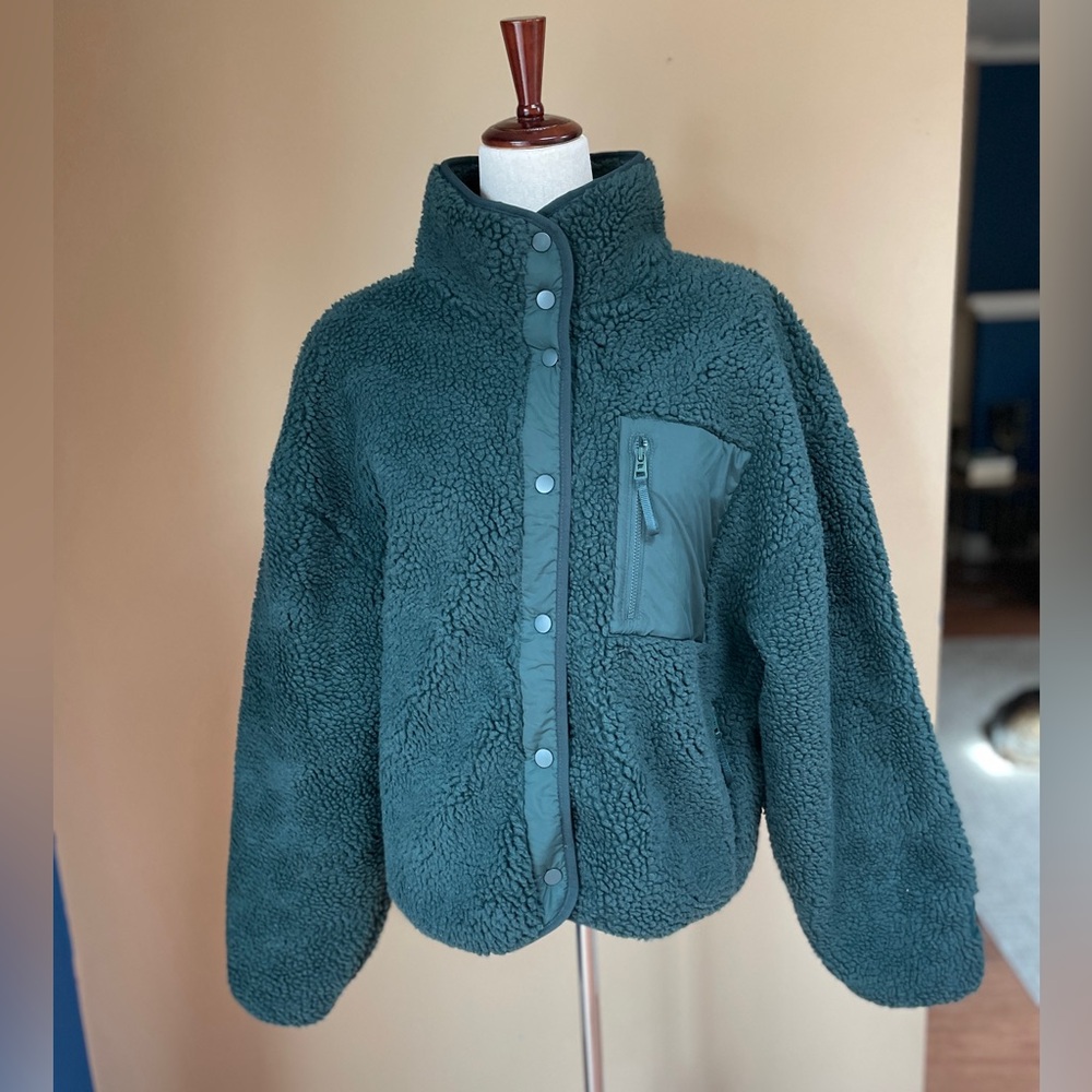 Fabletics Tahoe Teddy Sherpa Snap Jacket Size Large Green Fleece Cozy Casual‎